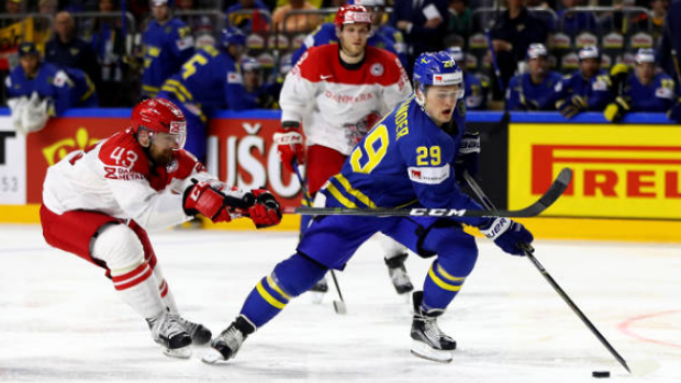 William Nylander danced his way to a beautiful goal at the IIHF World Championships.