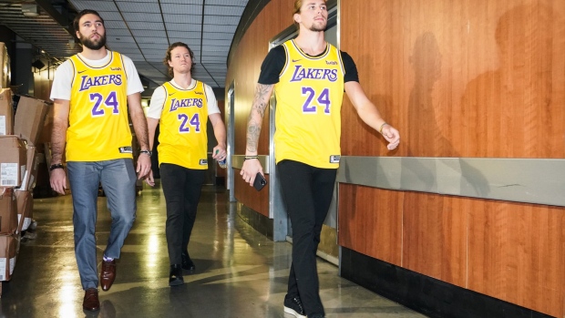 Kings Honor Kobe Bryant With Awesome Lakers-Themed Practice Jerseys 