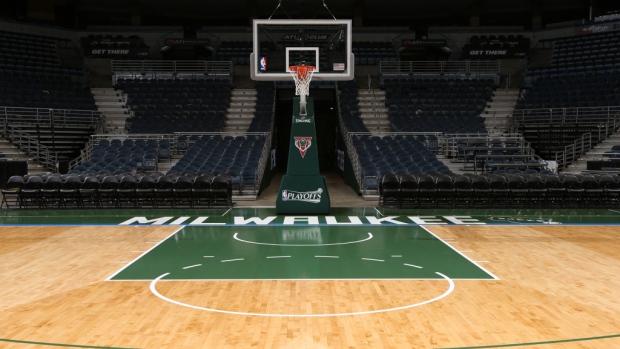 Milwaukee Bucks court