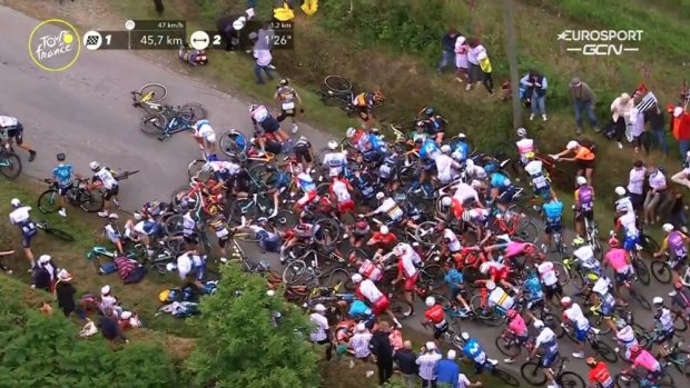 Spectator causes one of the worst crashes the Tour de France has ever seen  - Article - Bardown