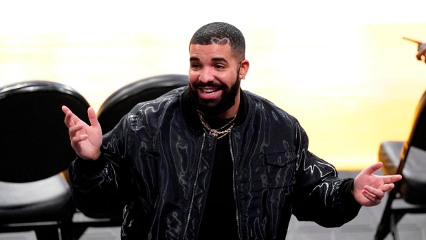 For Being A Canadian, Drake Isn't Hockey Tough For Shit