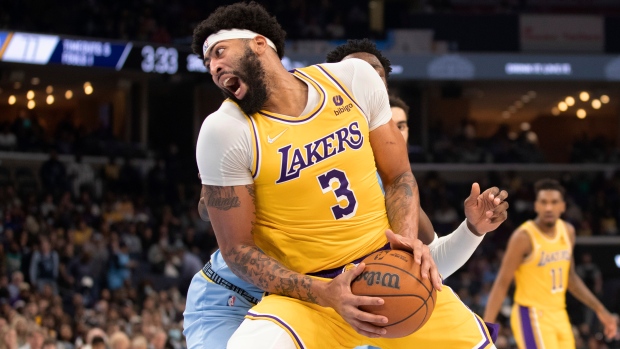 Davis, Westbrook fire Lakers, Warriors extend unbeaten NBA run