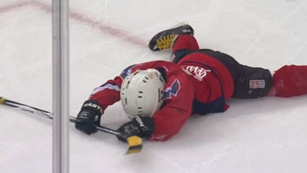 Young hockey player goes all out with a fantastic goal celebration - Article - Bardown