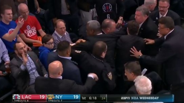 Charles Oakley completely lost it on security and got bounced from Madison  Square Garden - Article - Bardown