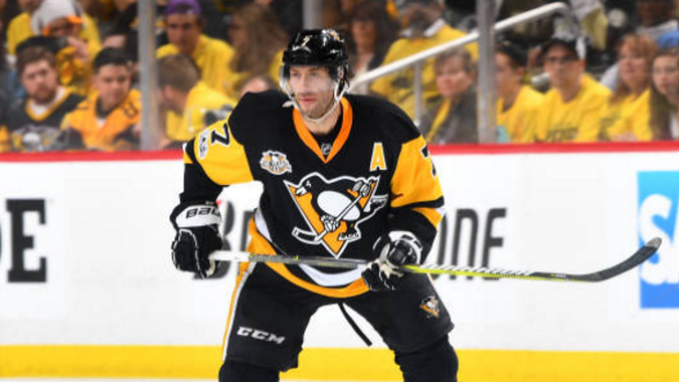 Matt Cullen in Game 2 of the Pittsburgh Penguins' first round series.