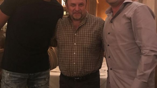 Jason Alexander poses with Evander Kane on a photo posted on Kane's Instagram account.